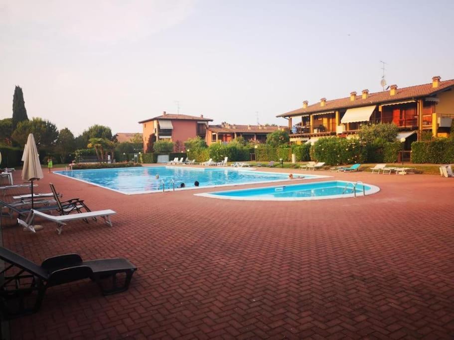 Gardappartamenti - Cascinale With Terrace Desenzano del Garda Buitenkant foto
