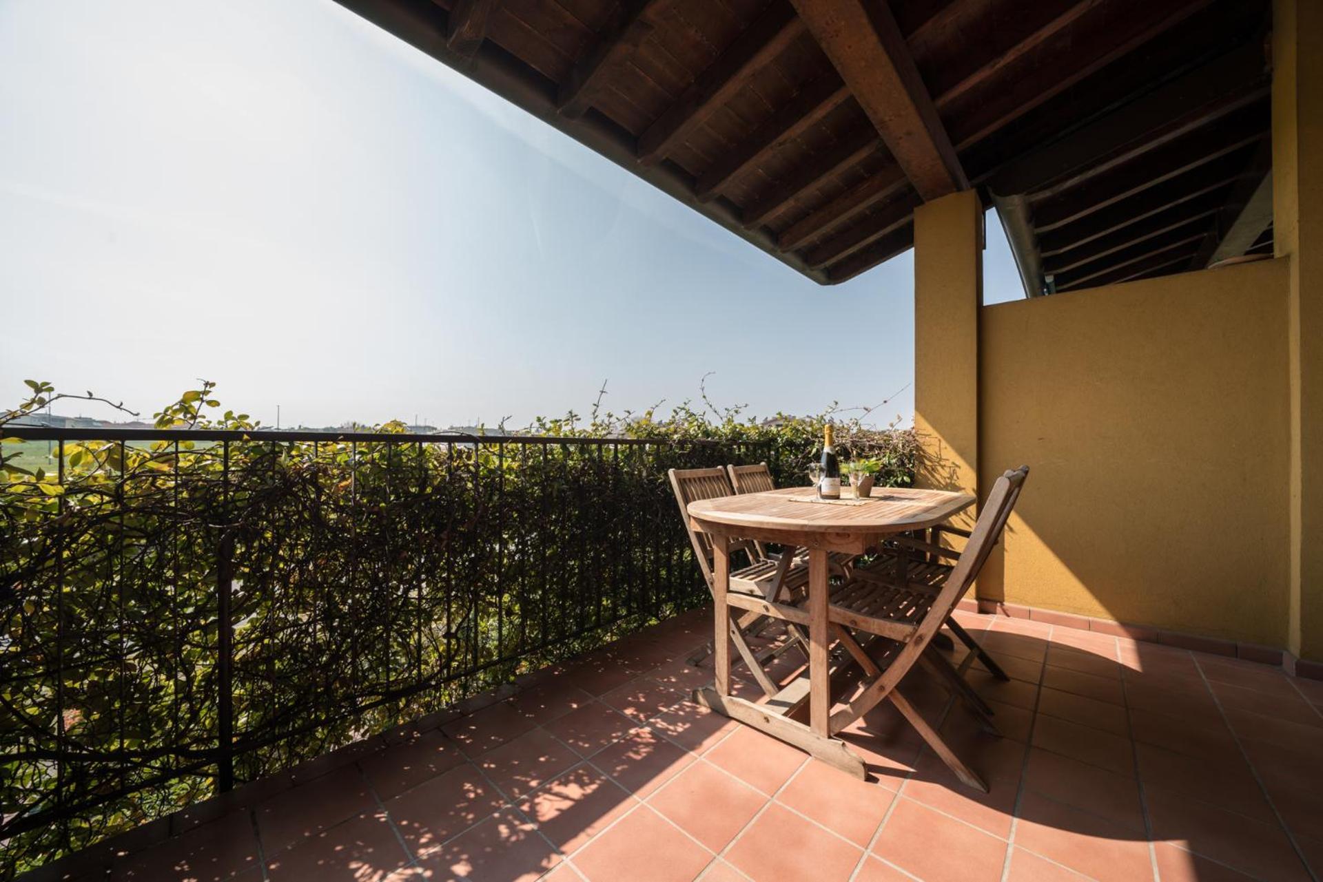 Gardappartamenti - Cascinale With Terrace Desenzano del Garda Buitenkant foto