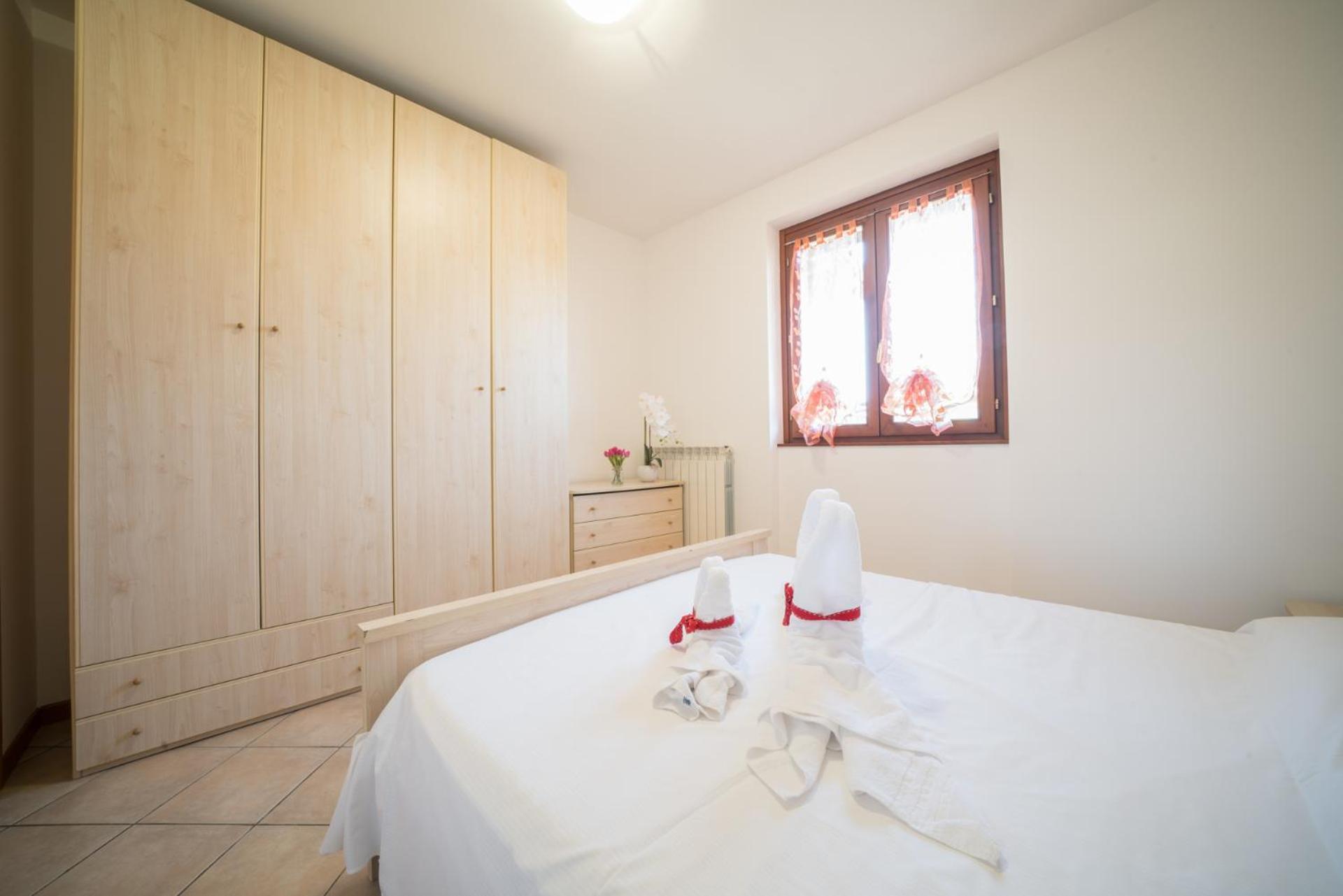 Gardappartamenti - Cascinale With Terrace Desenzano del Garda Buitenkant foto